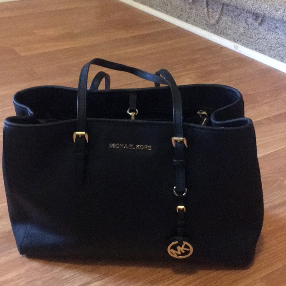 Black leather Michael Kors